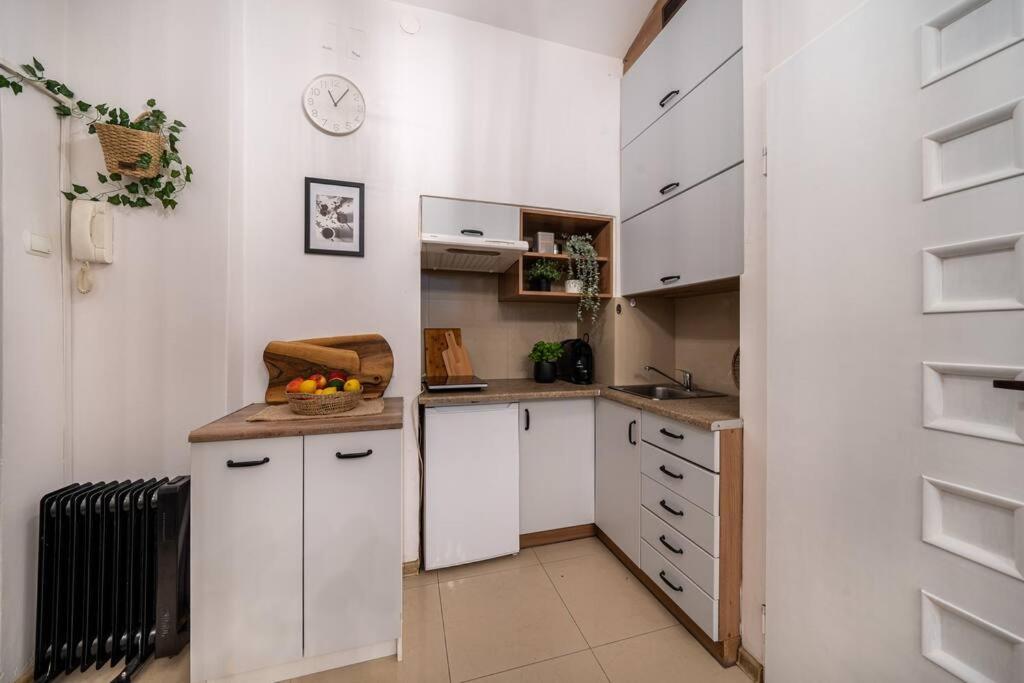 Apartment St.